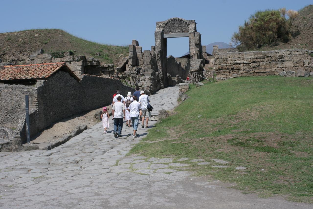 B&B Bonaventura Pompeï Buitenkant foto